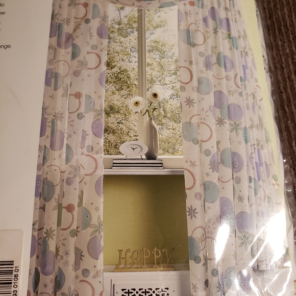 Home Collectino One Scart Valance - Picture 7 of 13